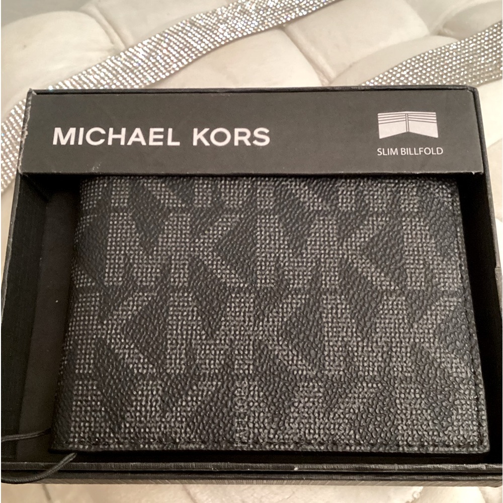 MICHAEL KORS Last one! Great Michael kors mens wallet new - Picture 1 of 5